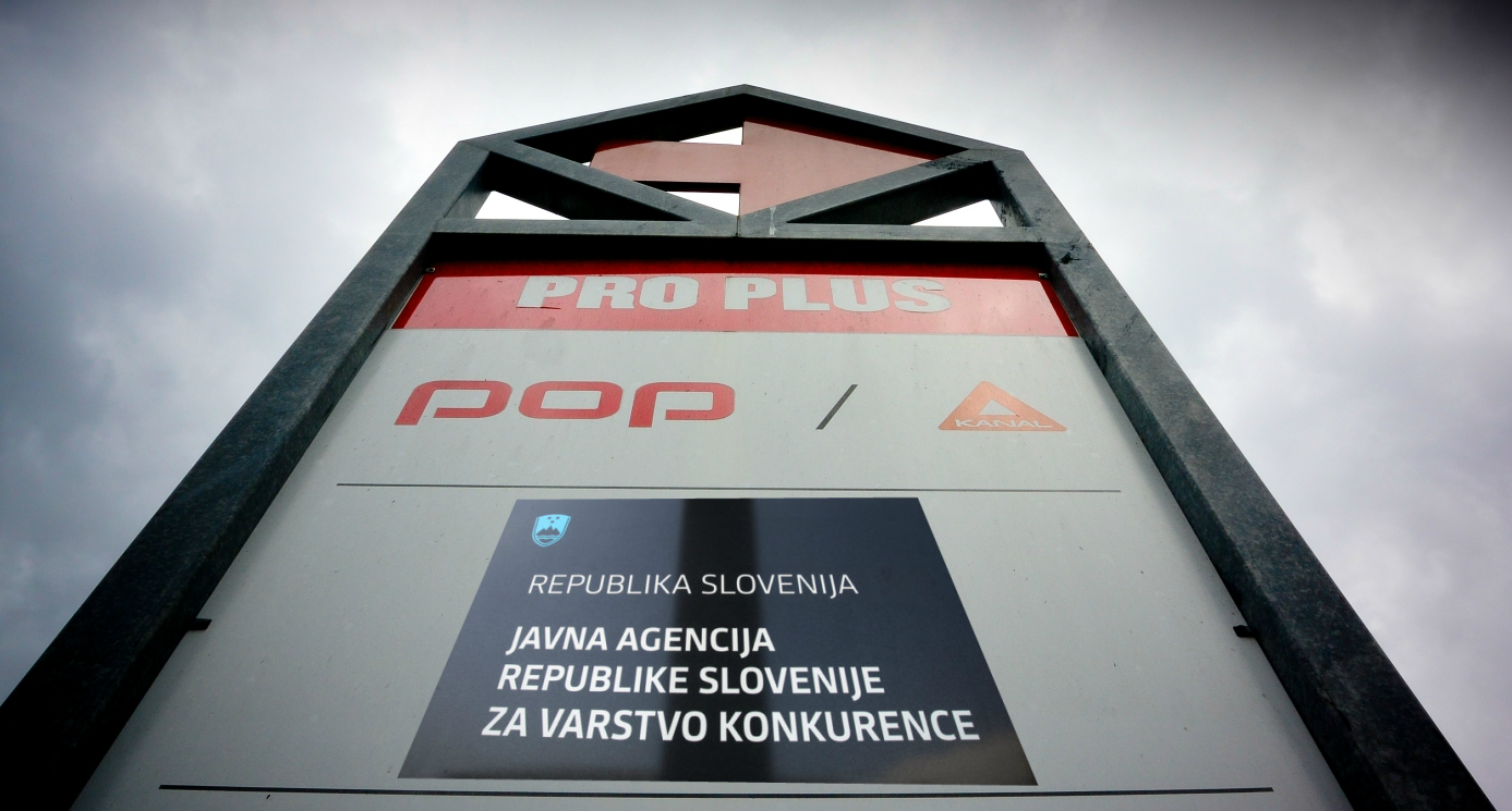 AVK poleg Pro Plusa in POP TV-ja ter A-Kanala preiskuje tudi Telemach oziroma povezana podjetja United Media Limited in Network