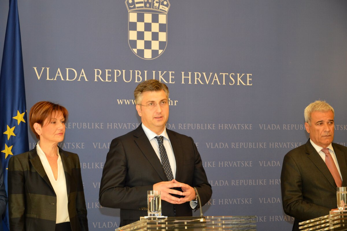 Hrvaška vlada je v težki krizi, možnih več scenarijev njenega razpleta. Plenković meni, da je vse, kar je pomembno, tudi stabilno!