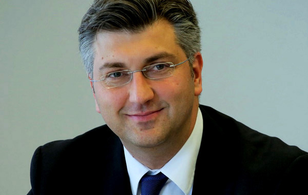 Plenković: Slovenija mora prenehati s politiko izsiljevanja!