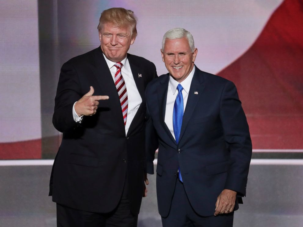 Pence namerava zamenjati Trumpa z oblasti: Tajno pripravlja tudi svojo inauguracijo!