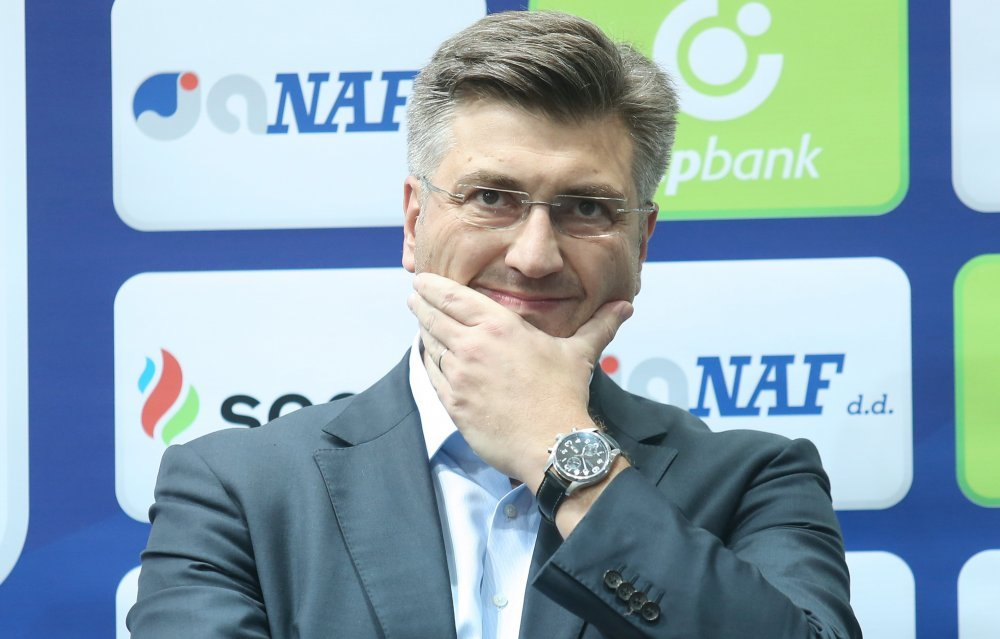 Nevarno! Plenković opozarja Slovenijo: Pozabite na implementacijo arbitraže, da ne bo incidentov!