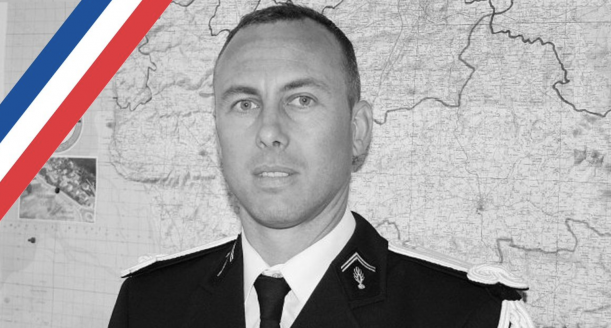 Žrtvoval svoje življenje za življenja talcev: Preminil francoski policist, ki ga je terorist težko ranil!