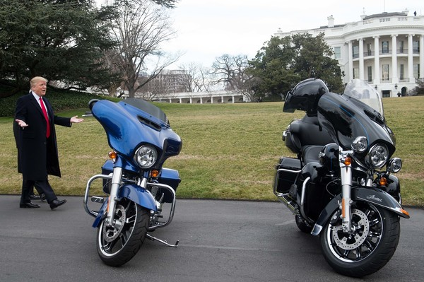 Harley Davidson zapušča Ameriko? Donald Trump besen zaradi napovedane poteze!