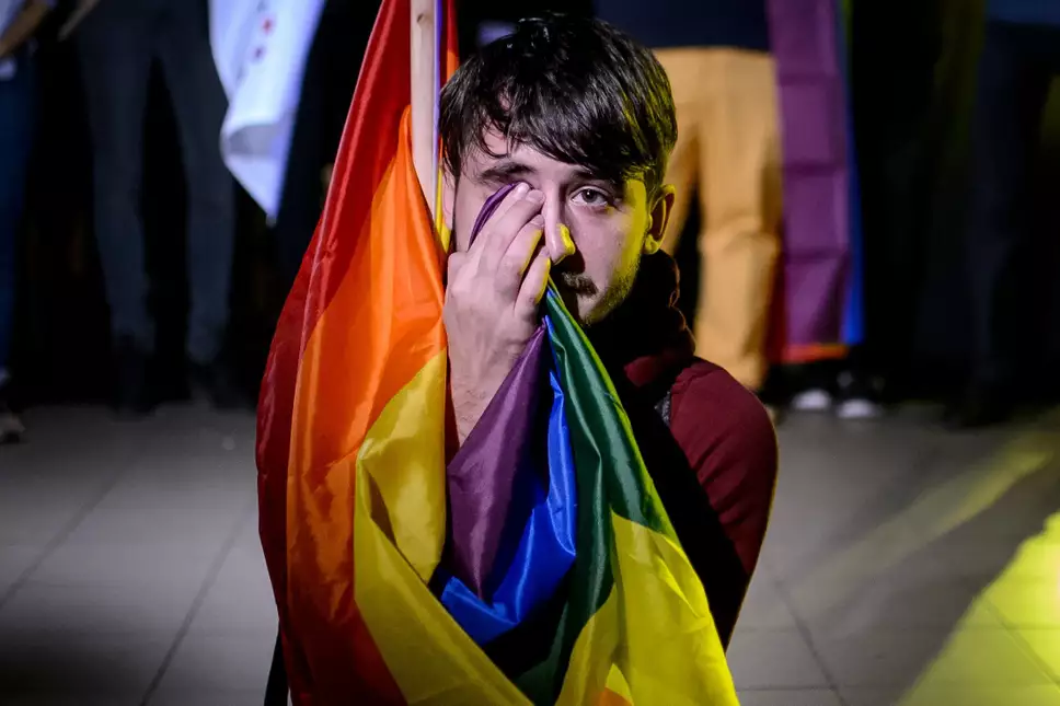 Romunska gejevska skupnost slavi: Propadel referendum o prepovedi istospolnih zakonov