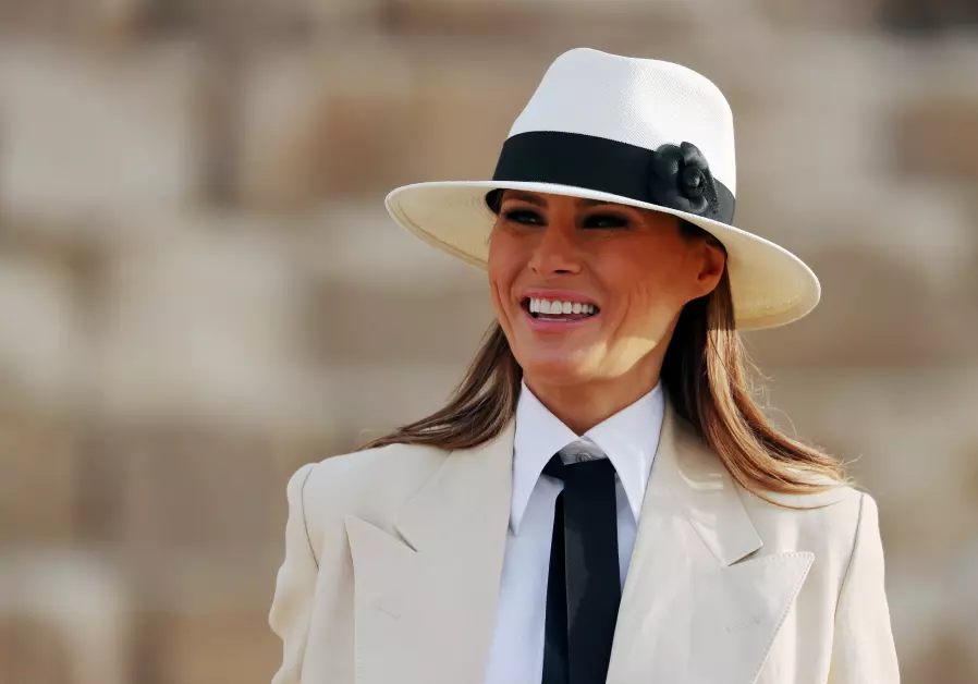 (VIDEO) Melania Trump povedala novinarjem: Da! Donaldu tudi vzamem telefon, da ne bi tvital!