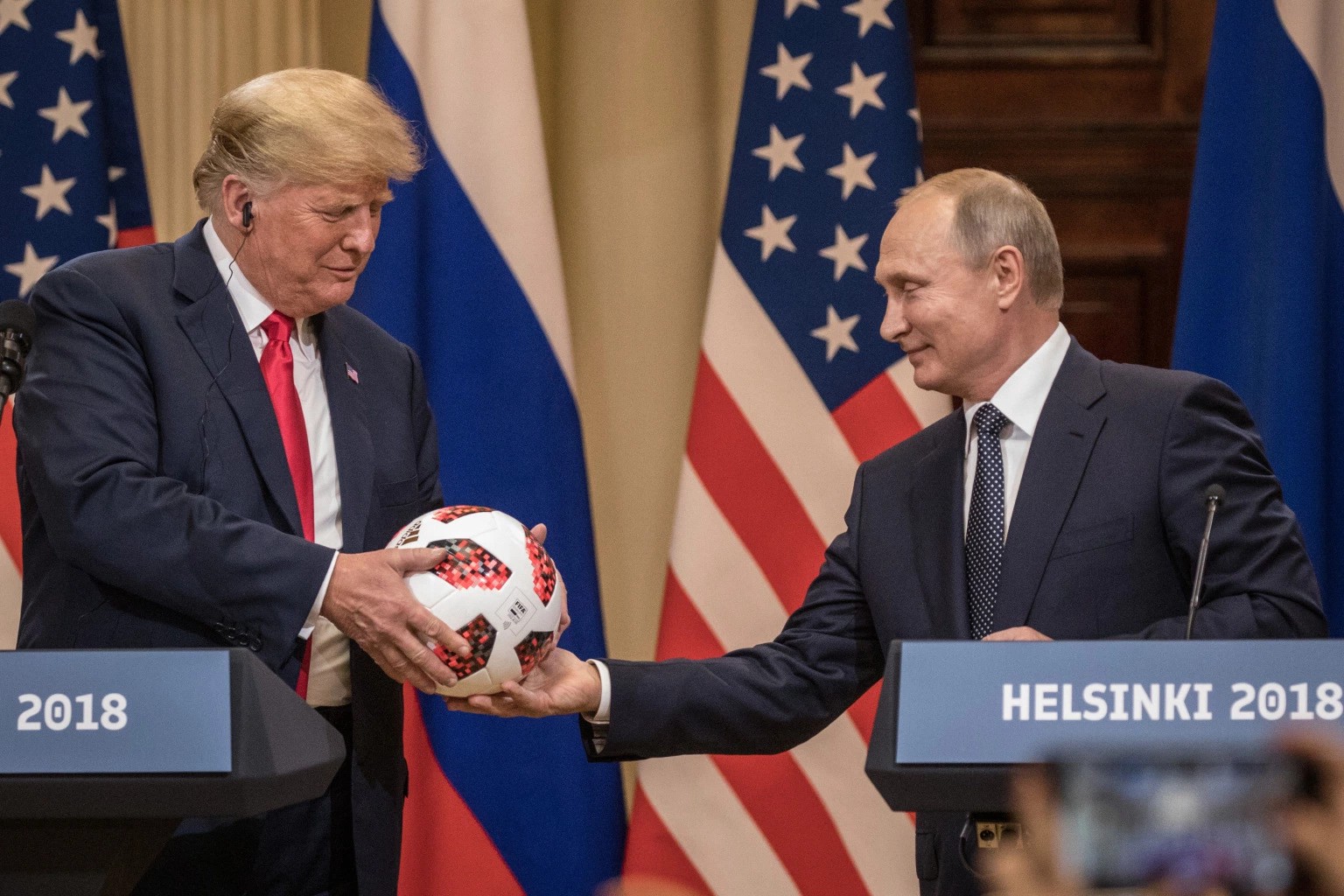 Putin in Trump se bosta sestala čez mesec dni v Argentini