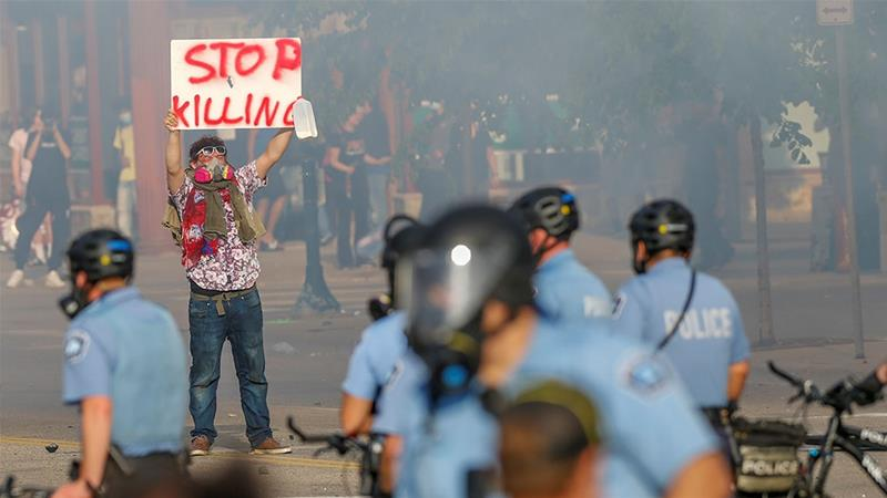 V ZDA vre, kaos na ulicah: Ogenj okoli Bele hiše, protesti v 140 mestih! Več kot 4000 aretiranih!