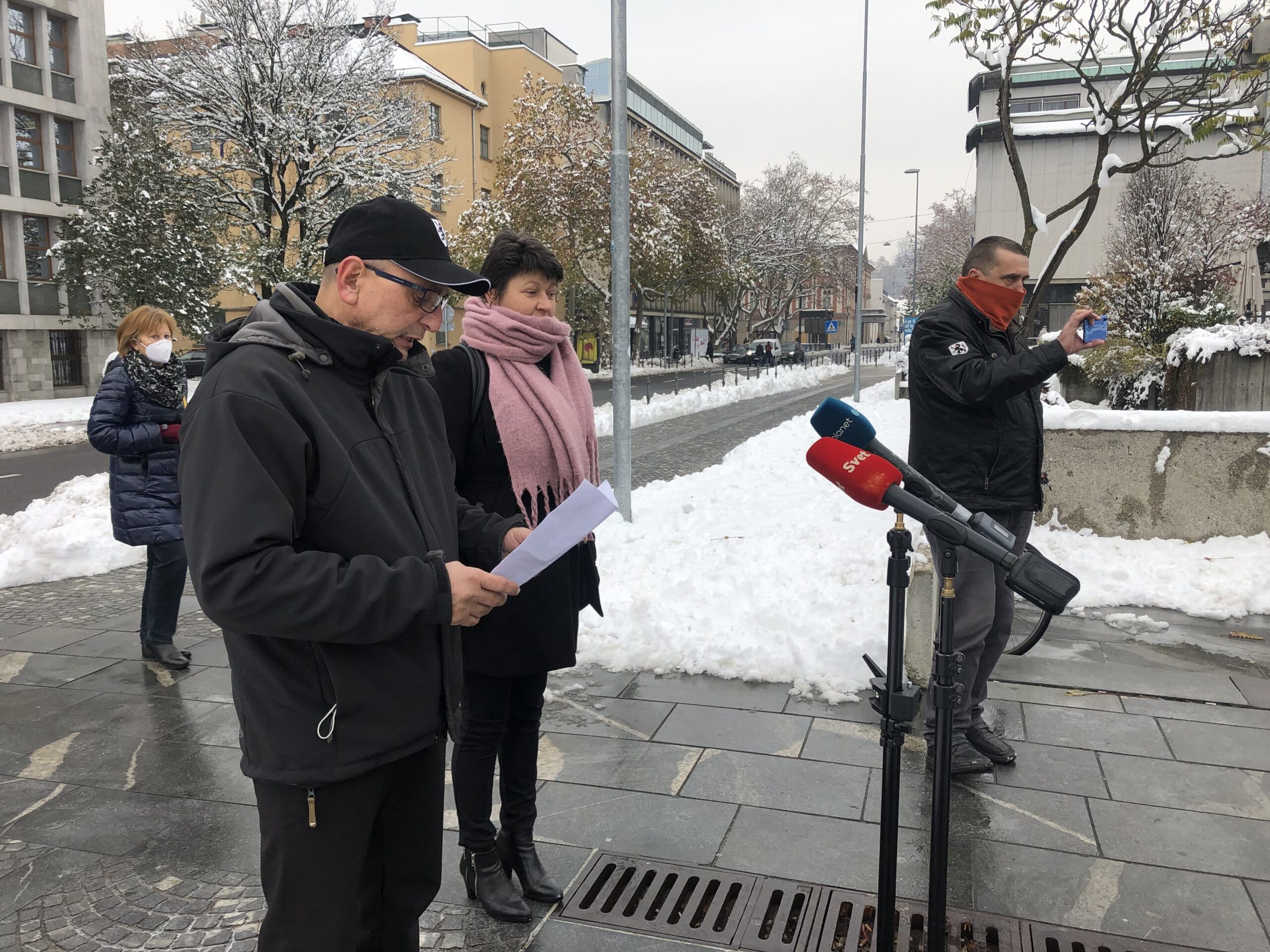 (VIDEO) Novinarska konferenca Civilne iniciative “vsi smo Zlatko”